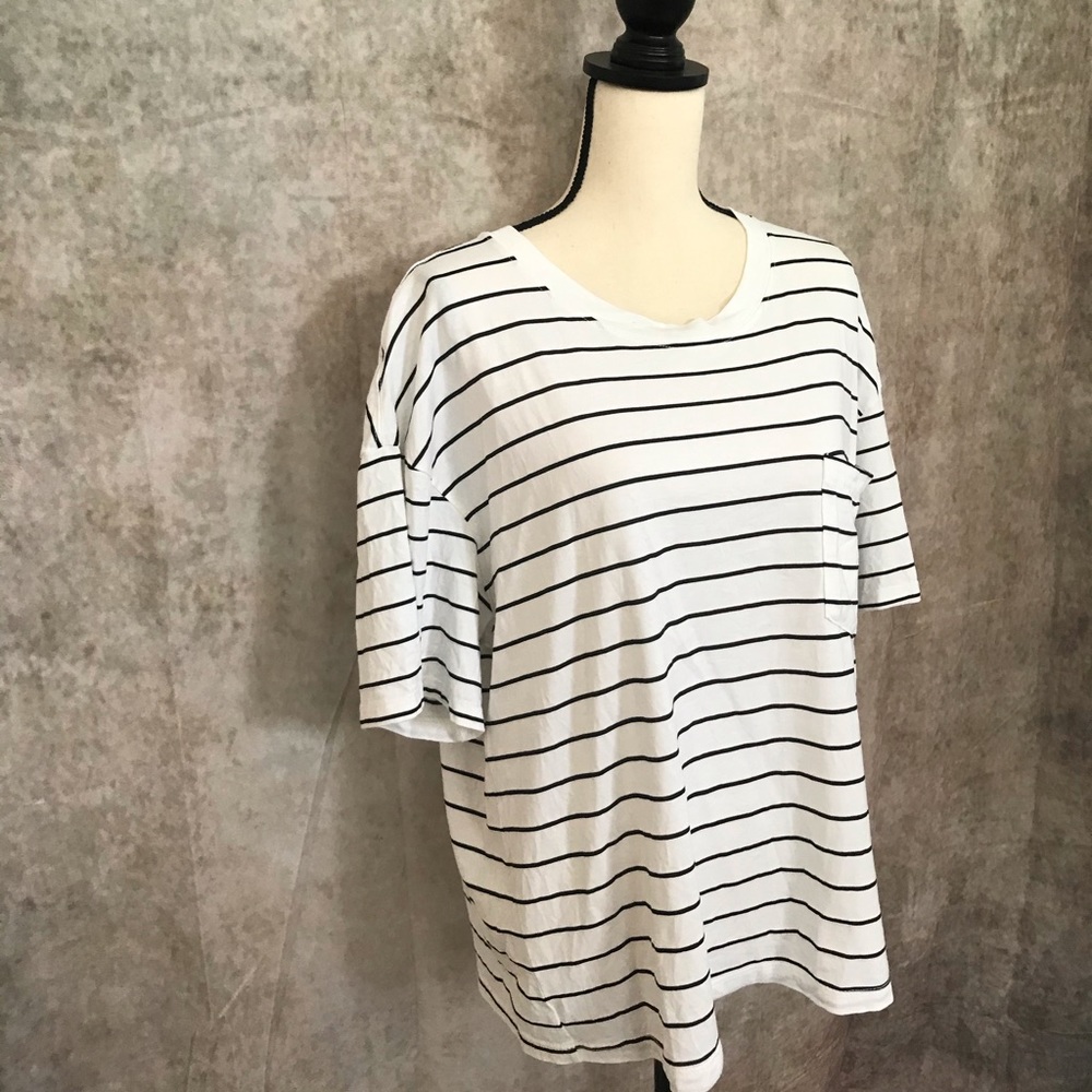 Time and Tru Black and White Striped Tee, size XXL